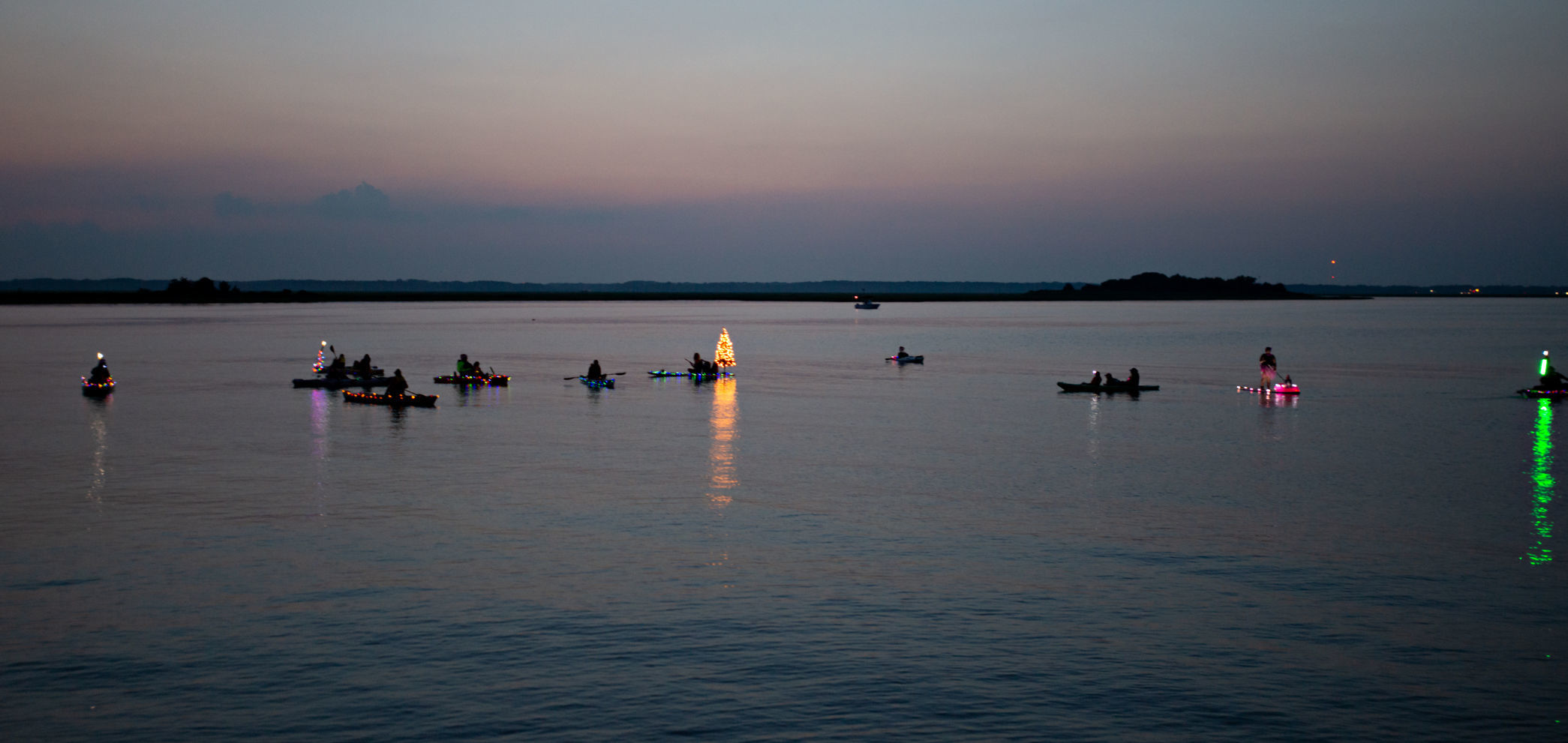 071919_nws_wildwoodxmasinjuly